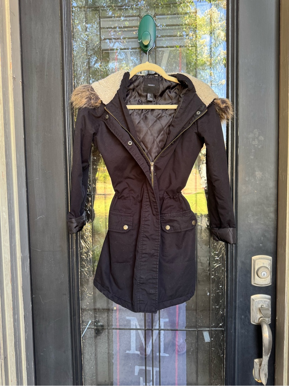 Forever 21 Black Quilted Winter Parka Jacket Faux Fur Sherpa Hood Small Y2K